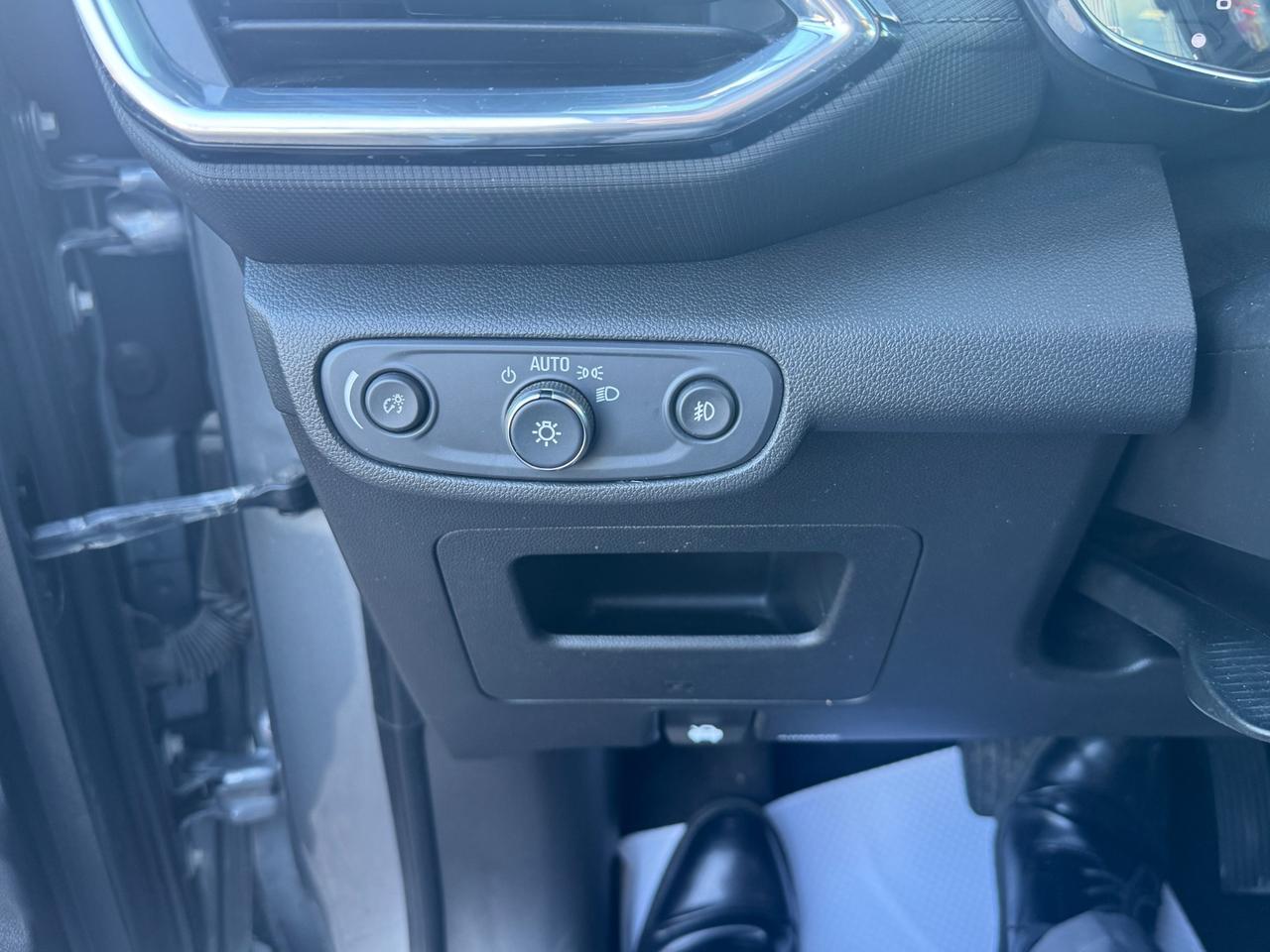 2022 Chevrolet TrailBlazer LT Front-Wheel Drive Photo