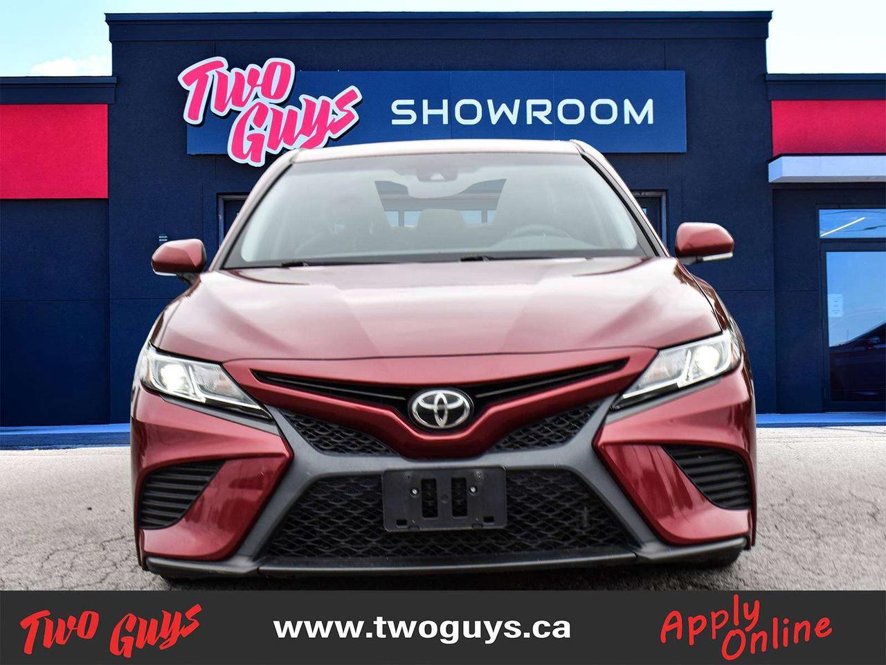 2018 Toyota Camry SE Back Up Camera Leather Heated Front Seats Photo