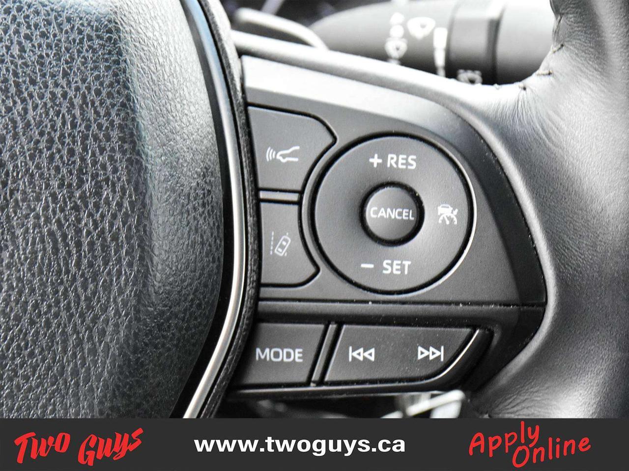 2018 Toyota Camry SE Back Up Camera Leather Heated Front Seats Photo