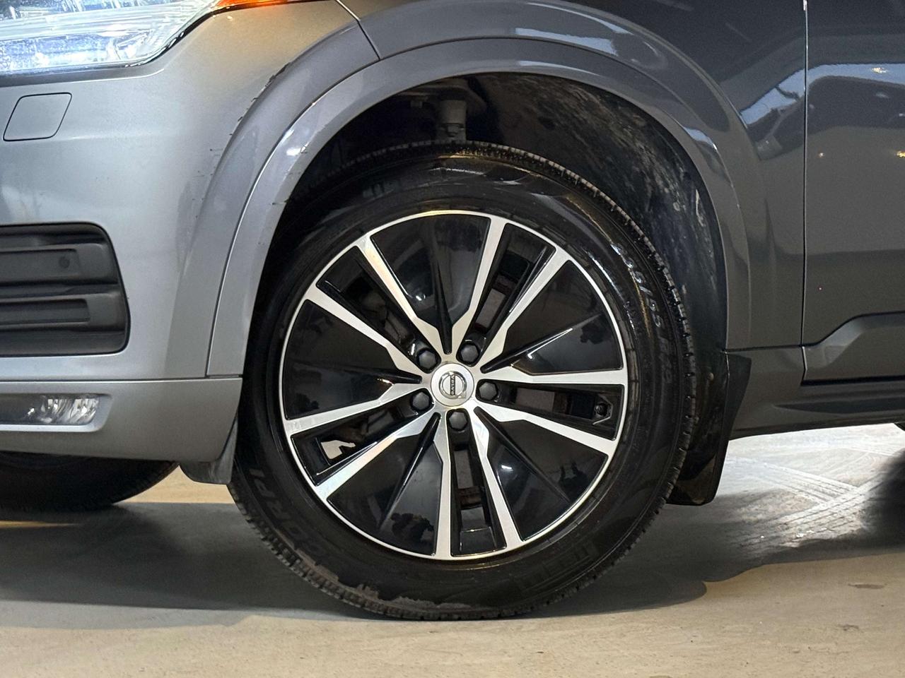 2020 Volvo XC90 Momentum l T6 l AWD l 4Cyl l 7 Passenger l 2.0T l Photo