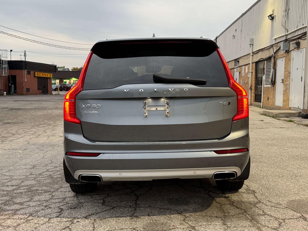 2020 Volvo XC90 Momentum l T6 l AWD l 4Cyl l 7 Passenger l 2.0T l Photo
