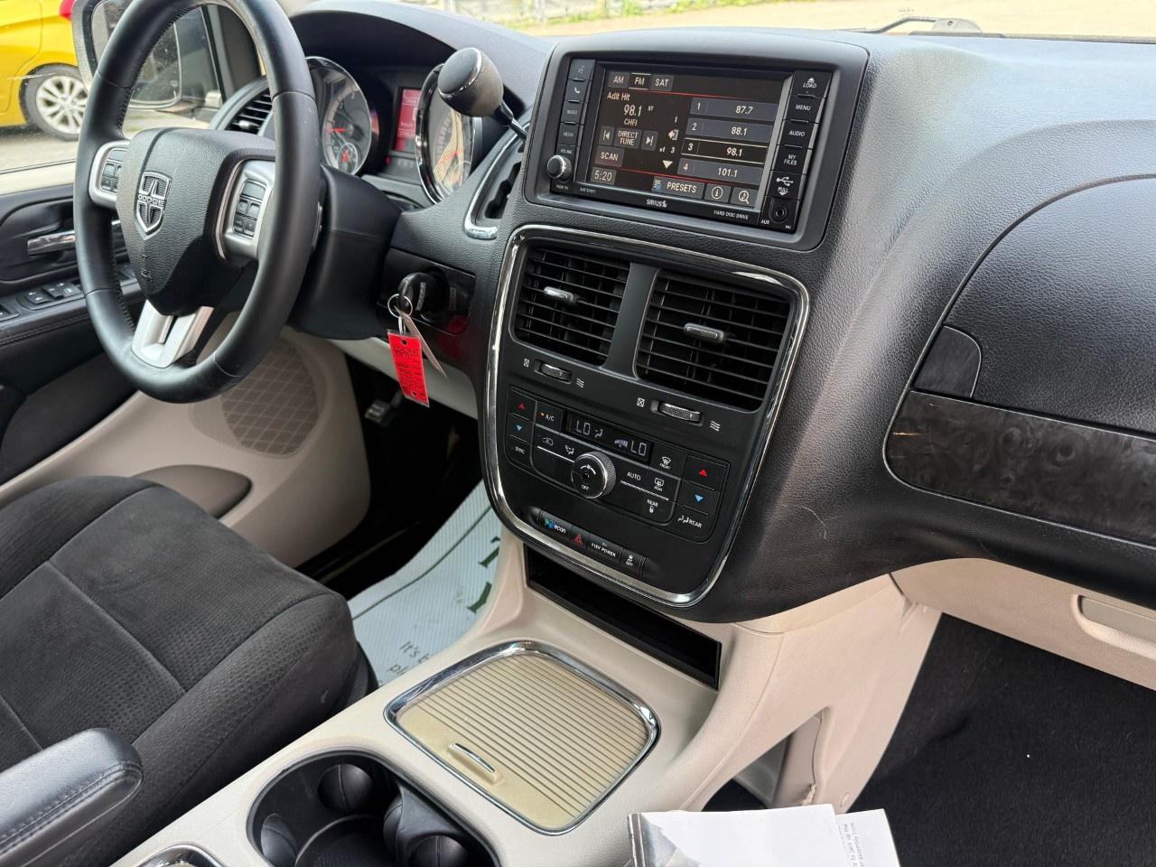 2013 Dodge Grand Caravan 4dr Wgn Crew Photo
