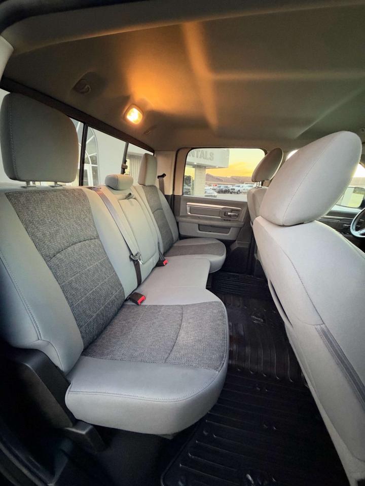 2019 RAM 1500 Warlock 4x4 Crew Cab 5'7 Box Photo