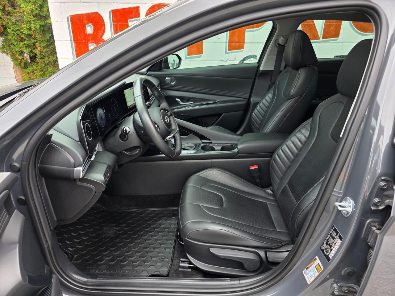 2025 Hyundai Elantra Luxury 4dr Sedan Photo