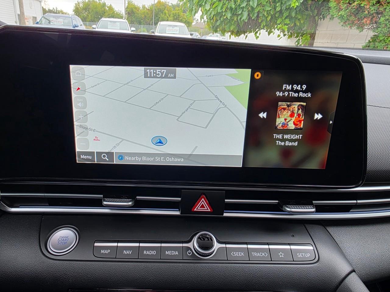 2025 Hyundai Elantra Luxury 4dr Sedan Photo