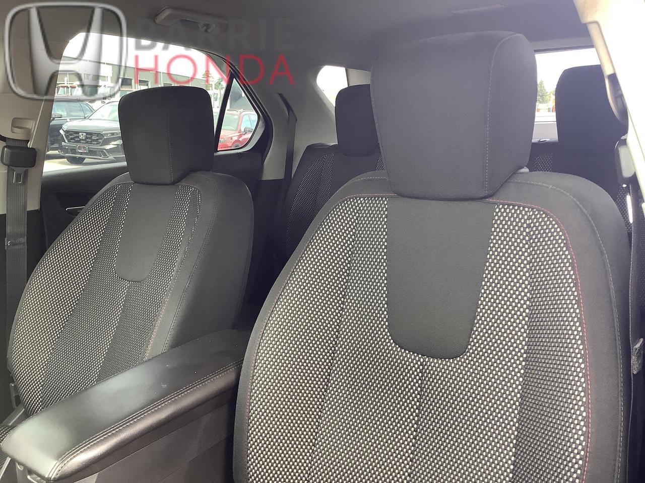 2016 Chevrolet Equinox LS All-Wheel Drive Photo4