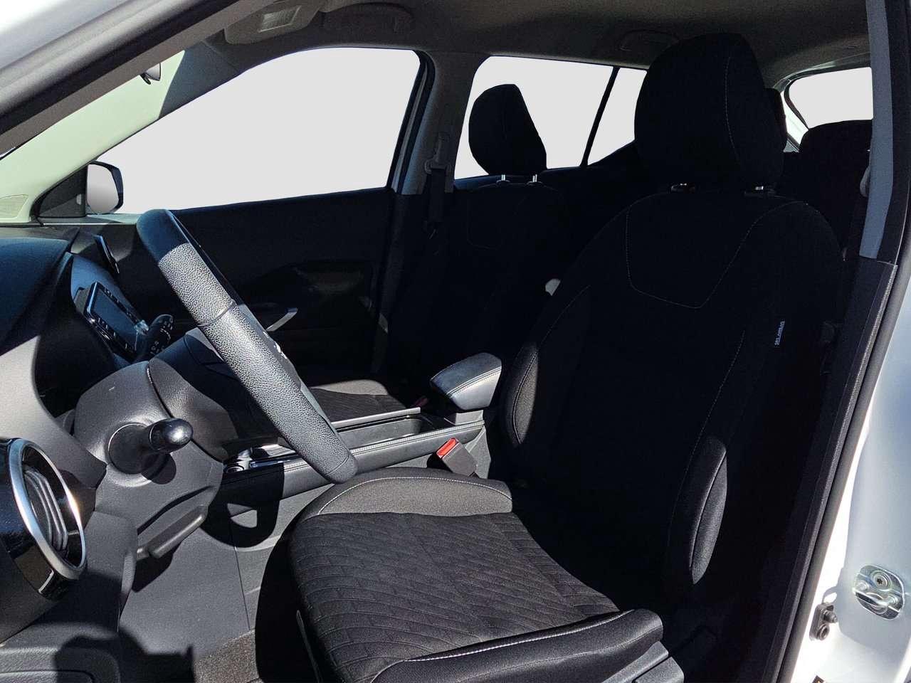 2024 Nissan Kicks SV Photo