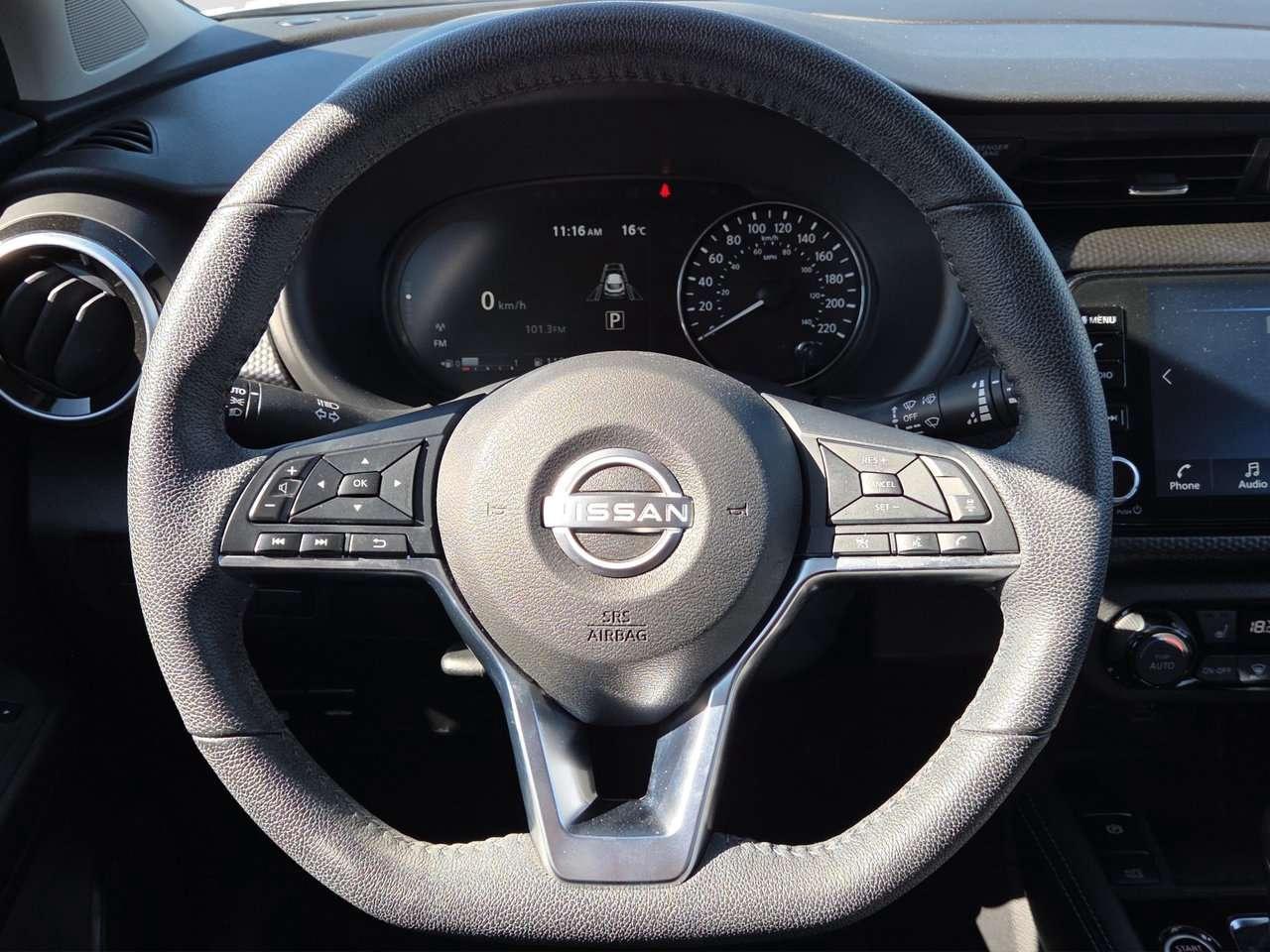 2024 Nissan Kicks SV Photo