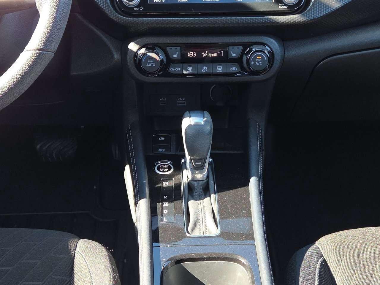 2024 Nissan Kicks SV Photo