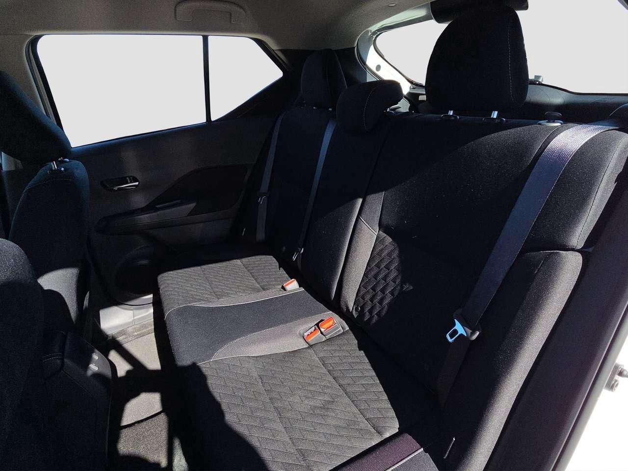 2024 Nissan Kicks SV Photo