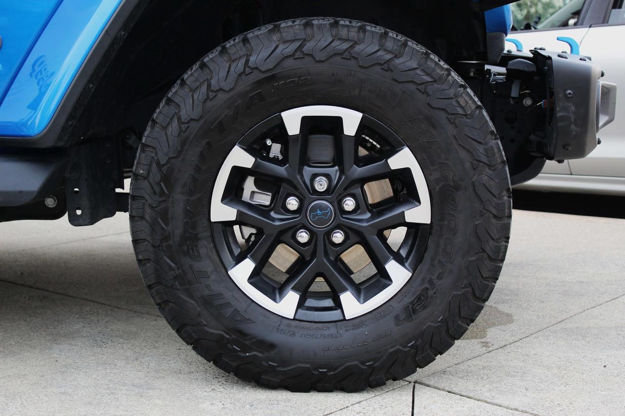 2024 Jeep Wrangler Rubicon X 4 Door 4x4 ONLY 10,000 kilo, 1-Owner Photo