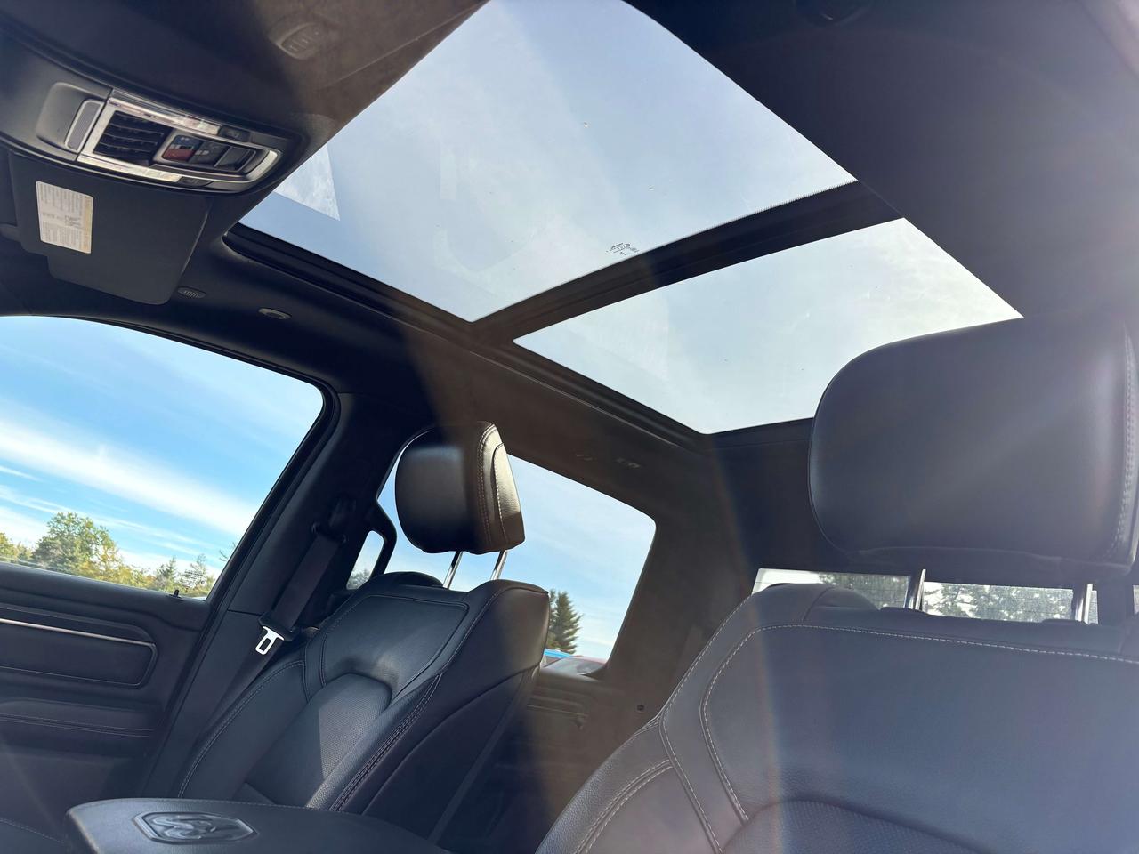 2024 RAM 1500 Sport - htd/vntd seat - tow pkg Photo