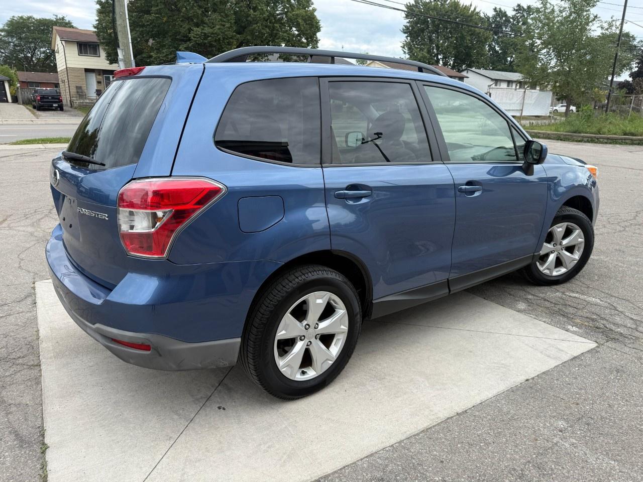 2016 Subaru Forester 5dr Wgn CVT 2.5i Convenience Photo4