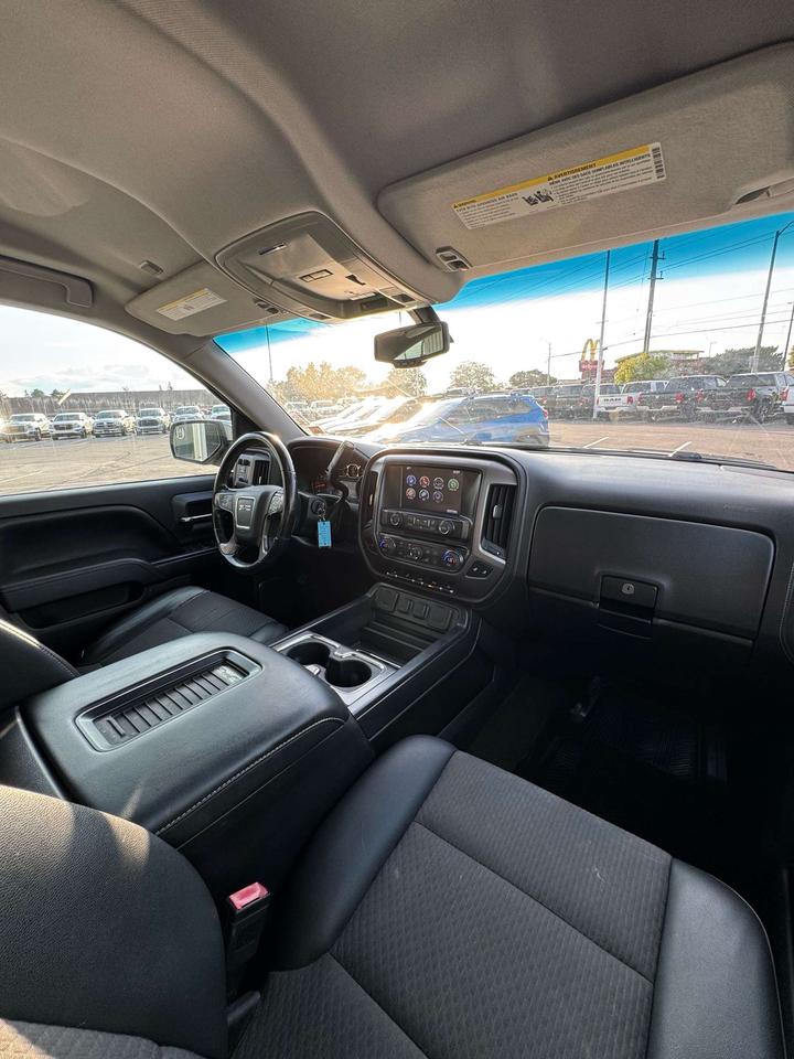 2016 GMC Sierra 1500 4WD Crew Cab 153.0 SLE 6'6 Box Photo