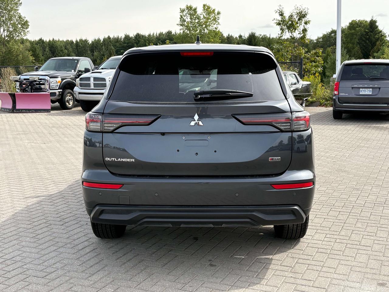 2025 Mitsubishi Outlander ES S-AWC   Heated Seats Apple CarPlay/Android Auto Photo