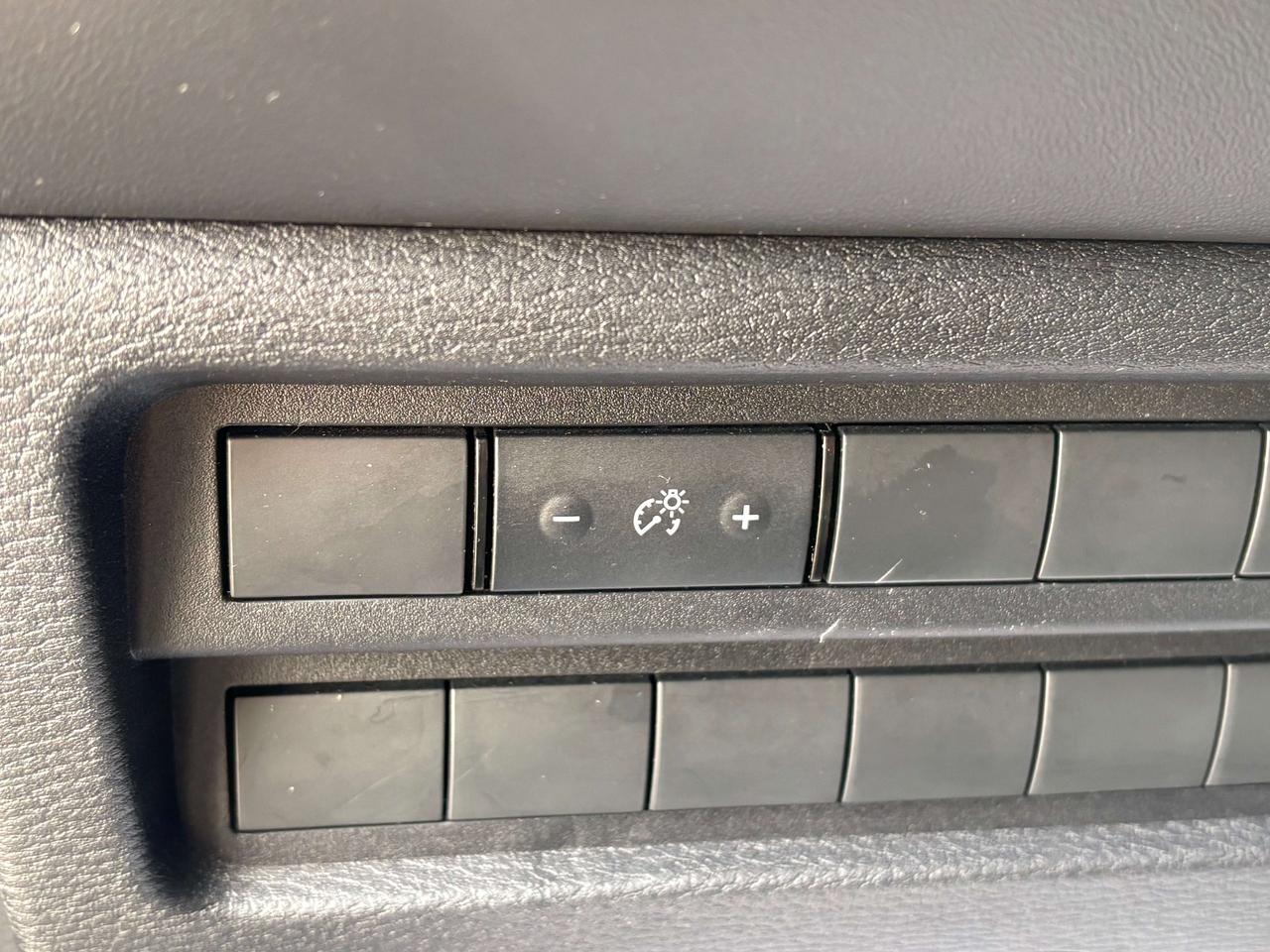 2025 Mitsubishi Outlander ES S-AWC   Heated Seats Apple CarPlay/Android Auto Photo