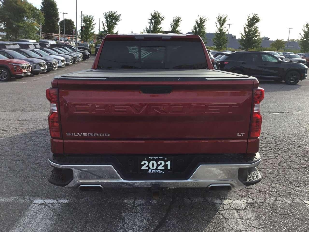 2021 Chevrolet Silverado 1500 Crew Cab Short Box 4-Wheel Drive LT Photo
