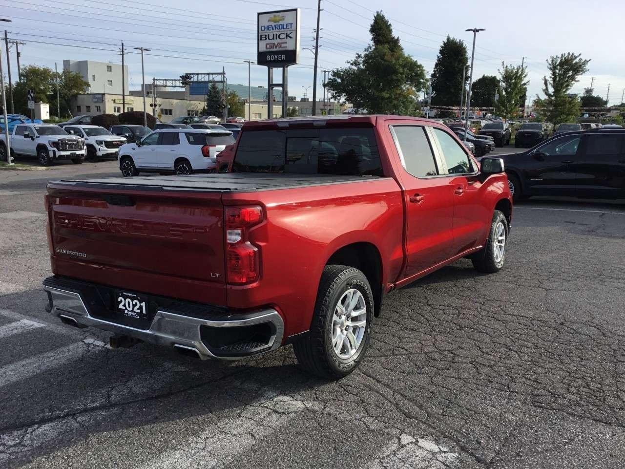2021 Chevrolet Silverado 1500 Crew Cab Short Box 4-Wheel Drive LT Photo