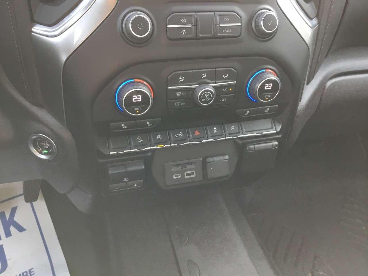 2021 Chevrolet Silverado 1500 Crew Cab Short Box 4-Wheel Drive LT Photo