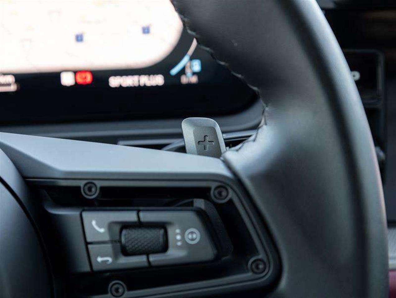 2025 Porsche Cayenne E-Hybrid AWD Premium Pkg 21 RS Spyder Design Wheels Head-Up Display Photo