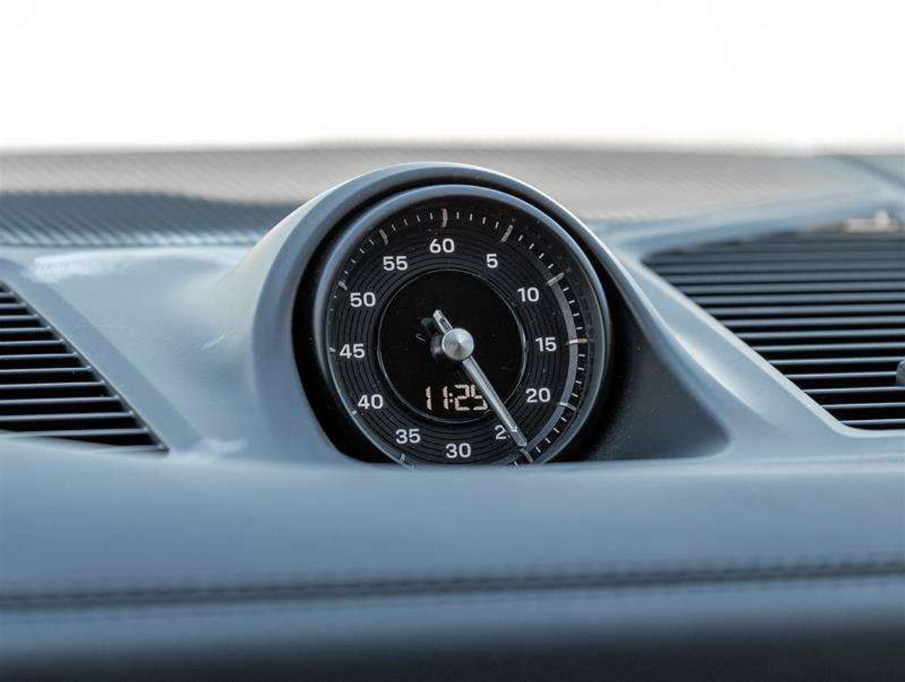 2025 Porsche Cayenne E-Hybrid AWD Premium Pkg 21 RS Spyder Design Wheels Head-Up Display Photo