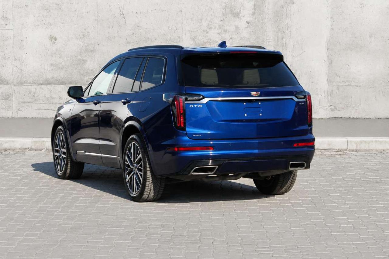 2023 Cadillac XT6 Sport  Gps SiriusXM ParkingSensors Moonroof HtdSea Photo3