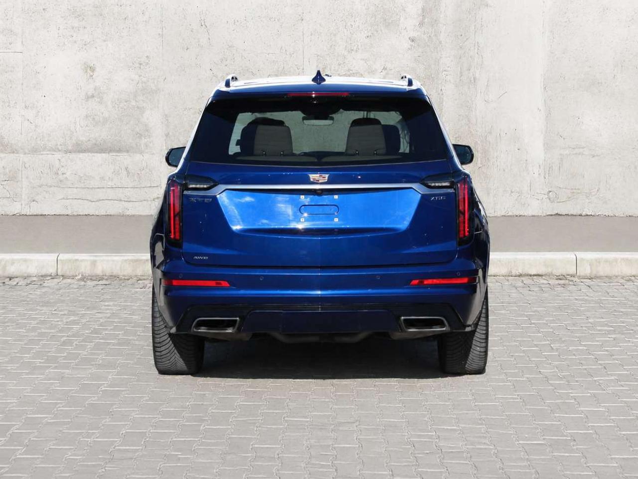 2023 Cadillac XT6 Sport  Gps SiriusXM ParkingSensors Moonroof HtdSea Photo4