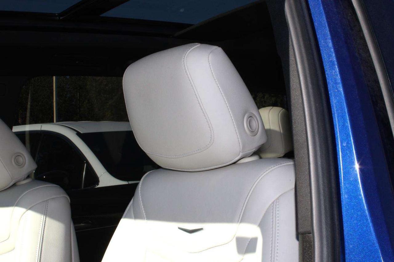 2023 Cadillac XT6 Sport  Gps SiriusXM ParkingSensors Moonroof HtdSea Photo
