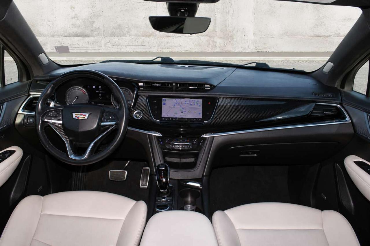 2023 Cadillac XT6 Sport  Gps SiriusXM ParkingSensors Moonroof HtdSea Photo