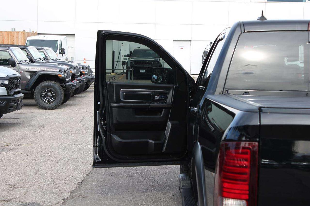 2023 RAM 1500 Warlock 4x4 Crew Cab  Gps SiriusXM TonneauCover Re Photo