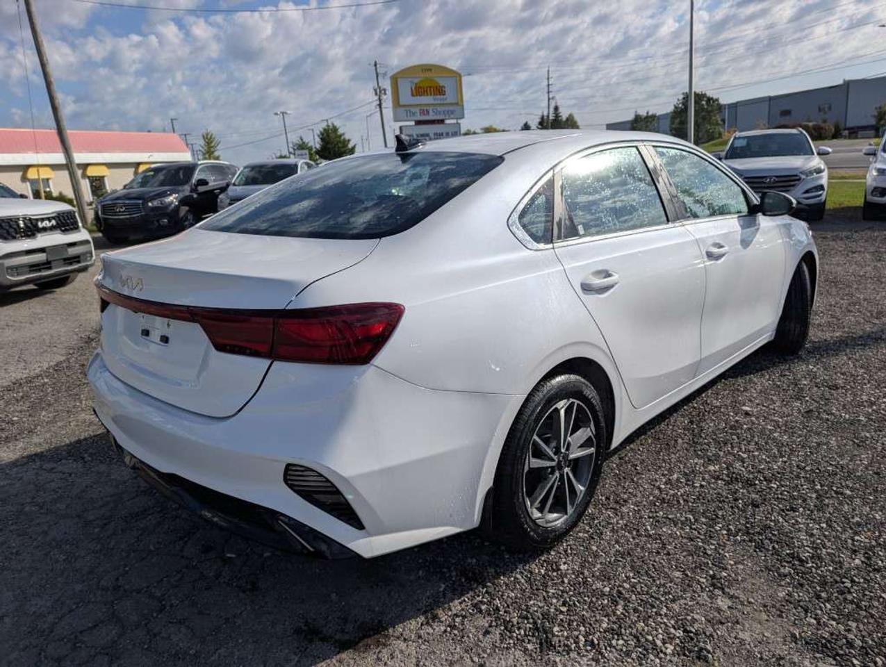 2022 Kia Forte GT-LINE  CAMERA HTD SEATS LANE ASSIST CARPLAY&ANDROID Photo