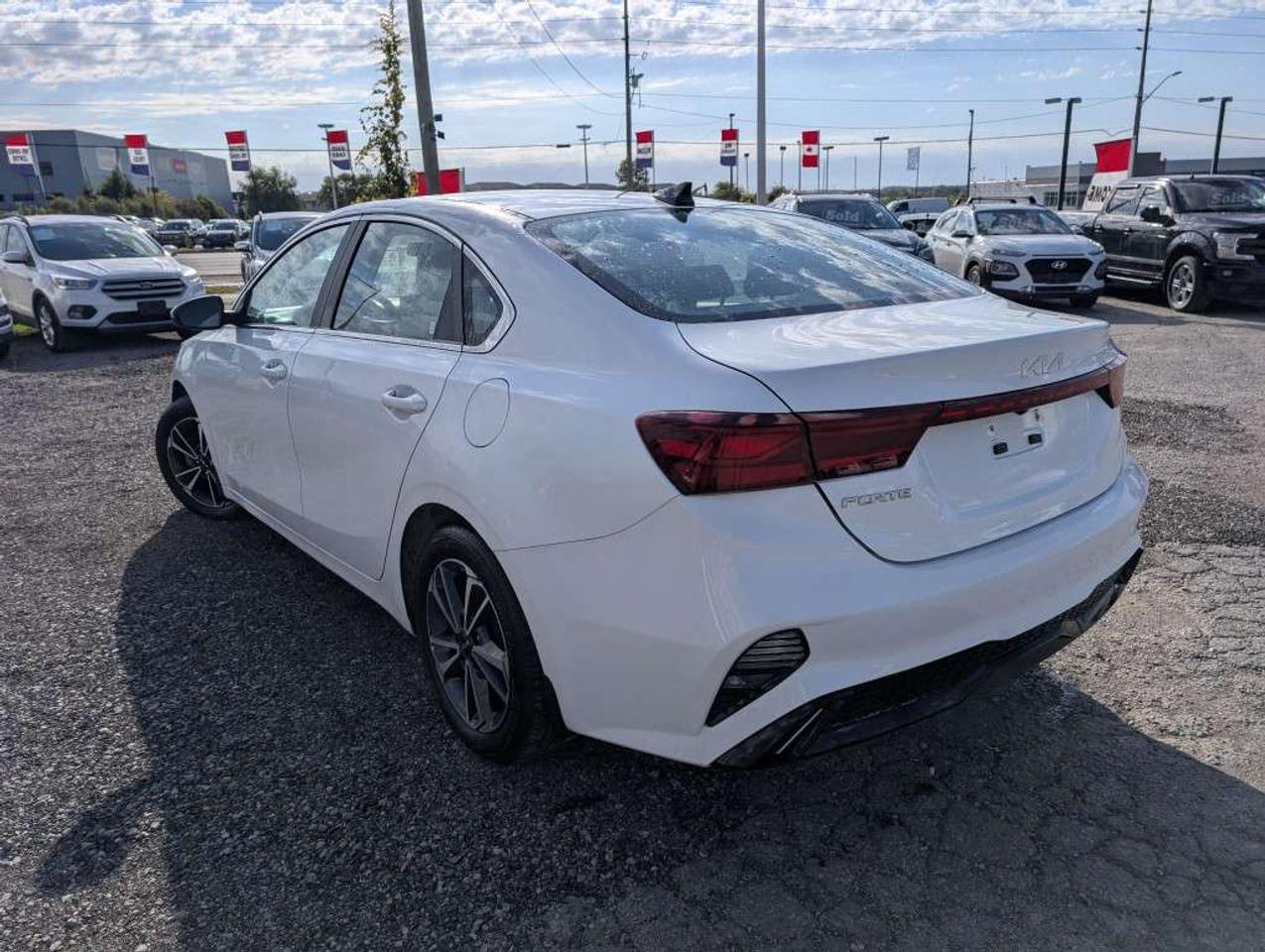 2022 Kia Forte GT-LINE  CAMERA HTD SEATS LANE ASSIST CARPLAY&ANDROID Photo
