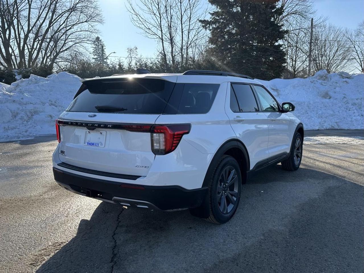 2026 Ford Explorer Active w/200A Pkg 4WD Photo