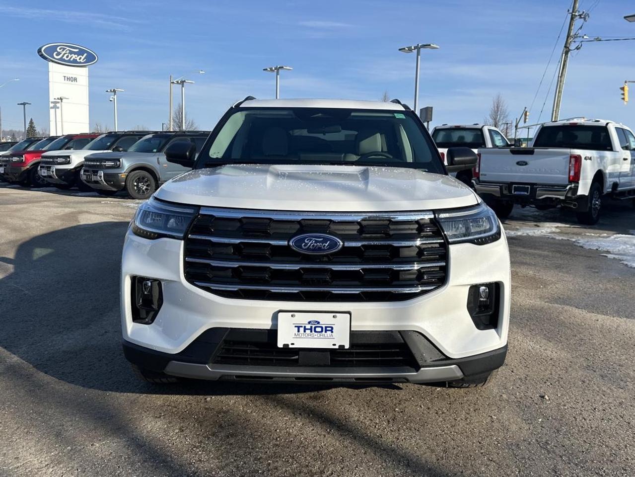 2026 Ford Explorer Active w/200A Pkg 4WD Photo5