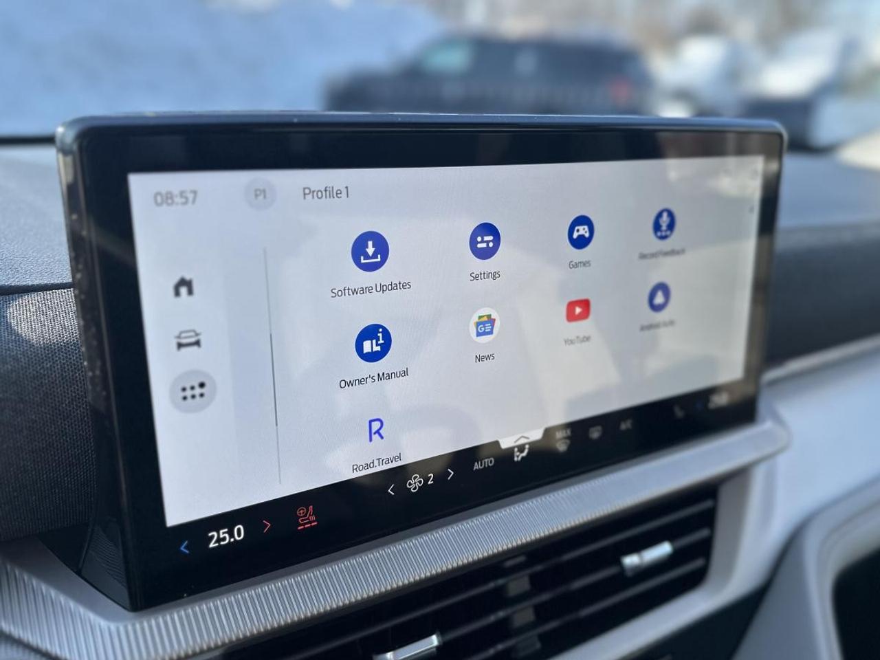 2026 Ford Explorer Active w/200A Pkg 4WD Photo