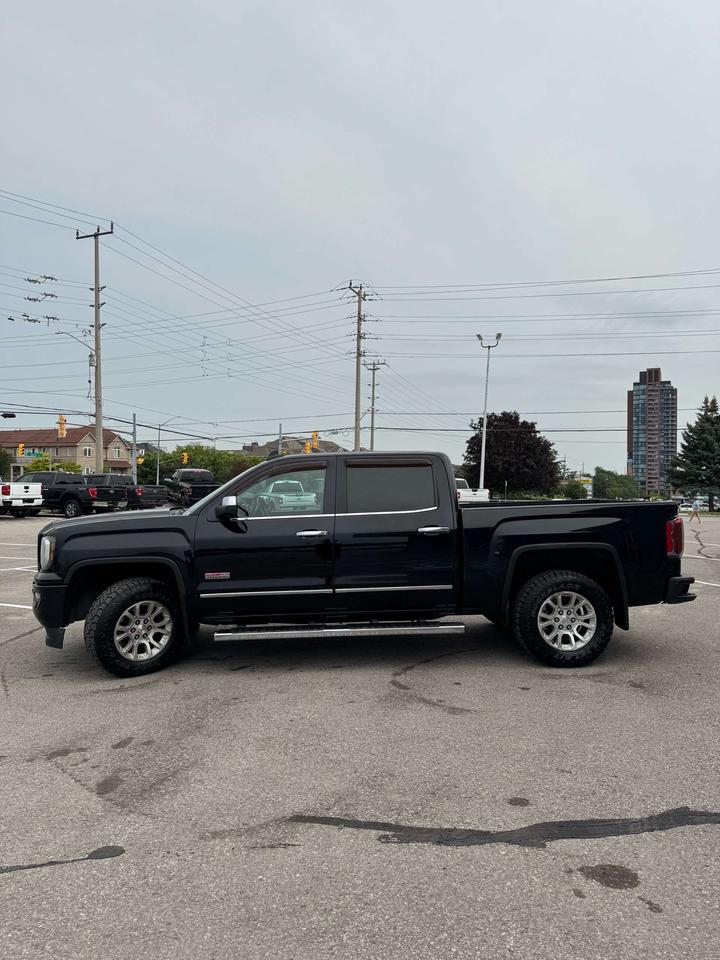 2016 GMC Sierra 1500 4WD Crew Cab 143.5 SLE 5'8 Box Photo