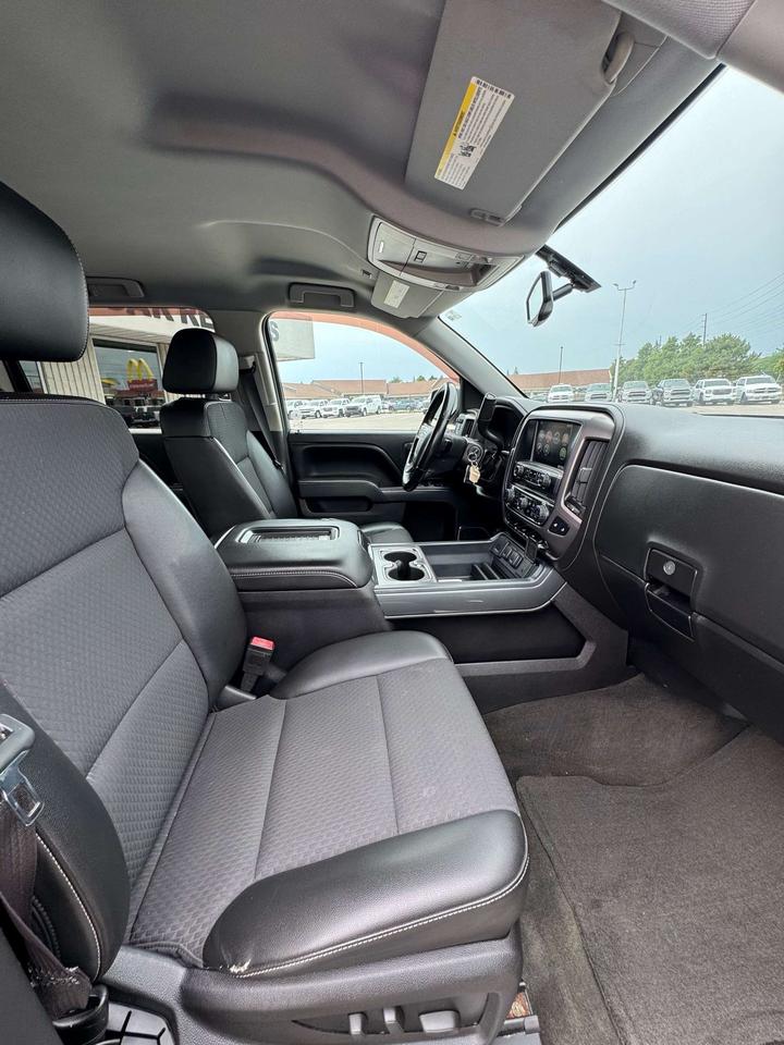 2016 GMC Sierra 1500 4WD Crew Cab 143.5 SLE 5'8 Box Photo