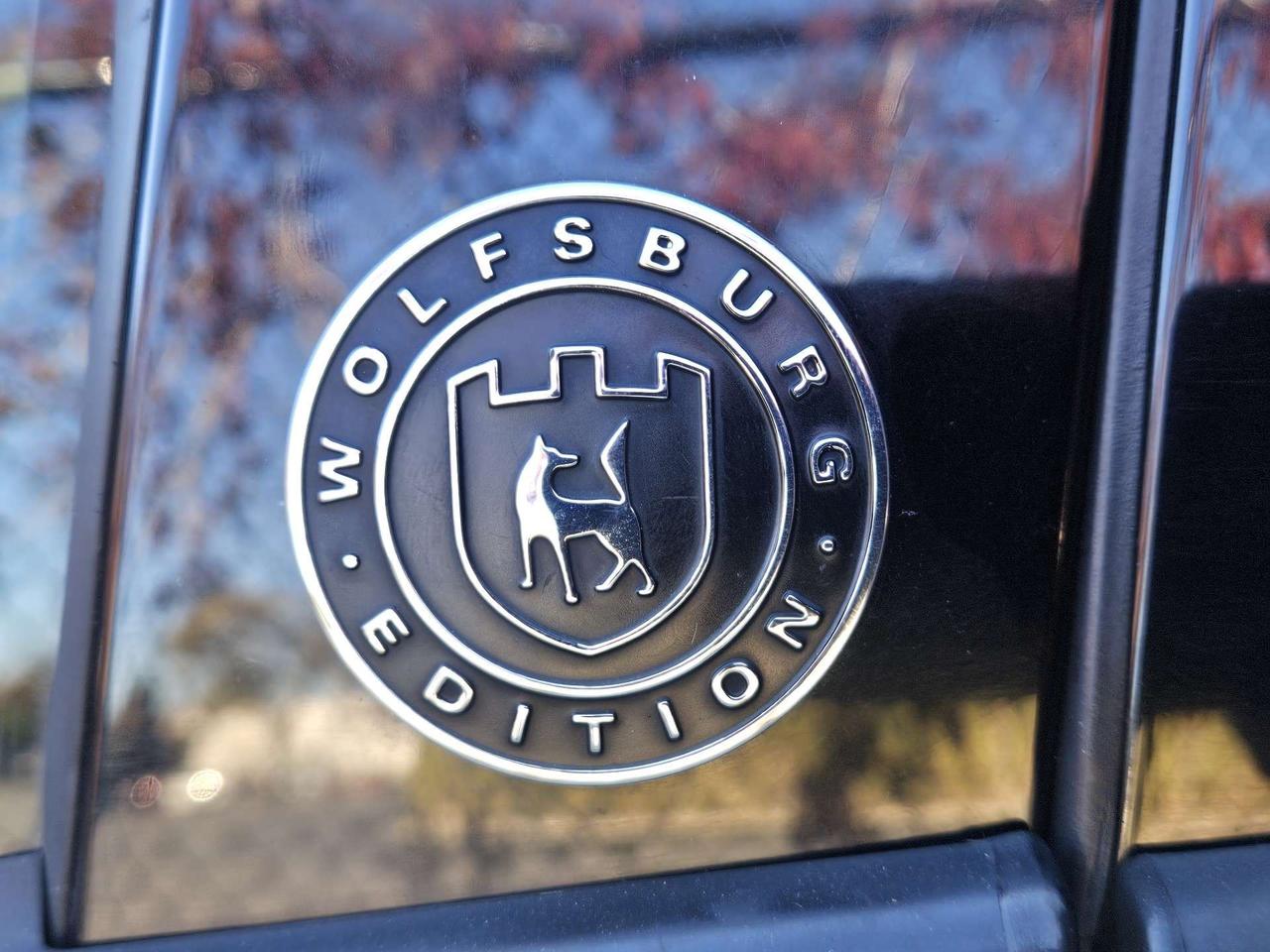 2017 Volkswagen Tiguan 4MOTION Wolfsburg Edition, Camera, Leather,  Accident free, One owner Photo