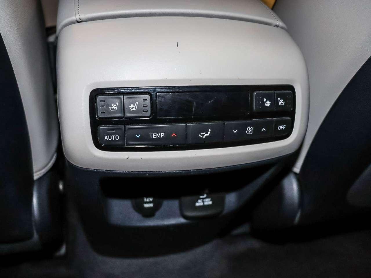 2023 Hyundai PALISADE Ultimate Calligraphy 7-Passenger AWD Photo