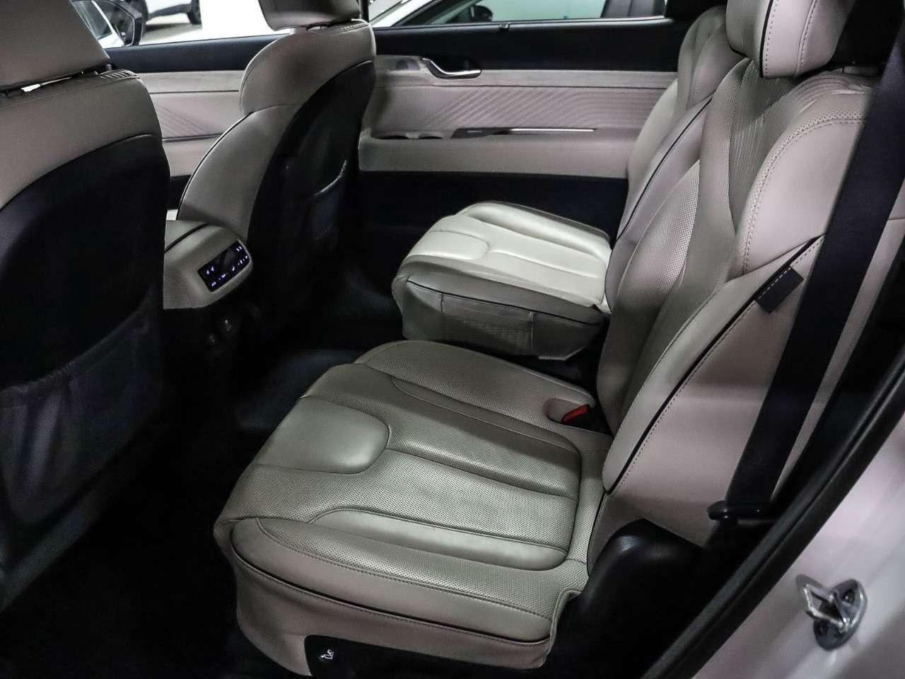 2023 Hyundai PALISADE Ultimate Calligraphy 7-Passenger AWD Photo