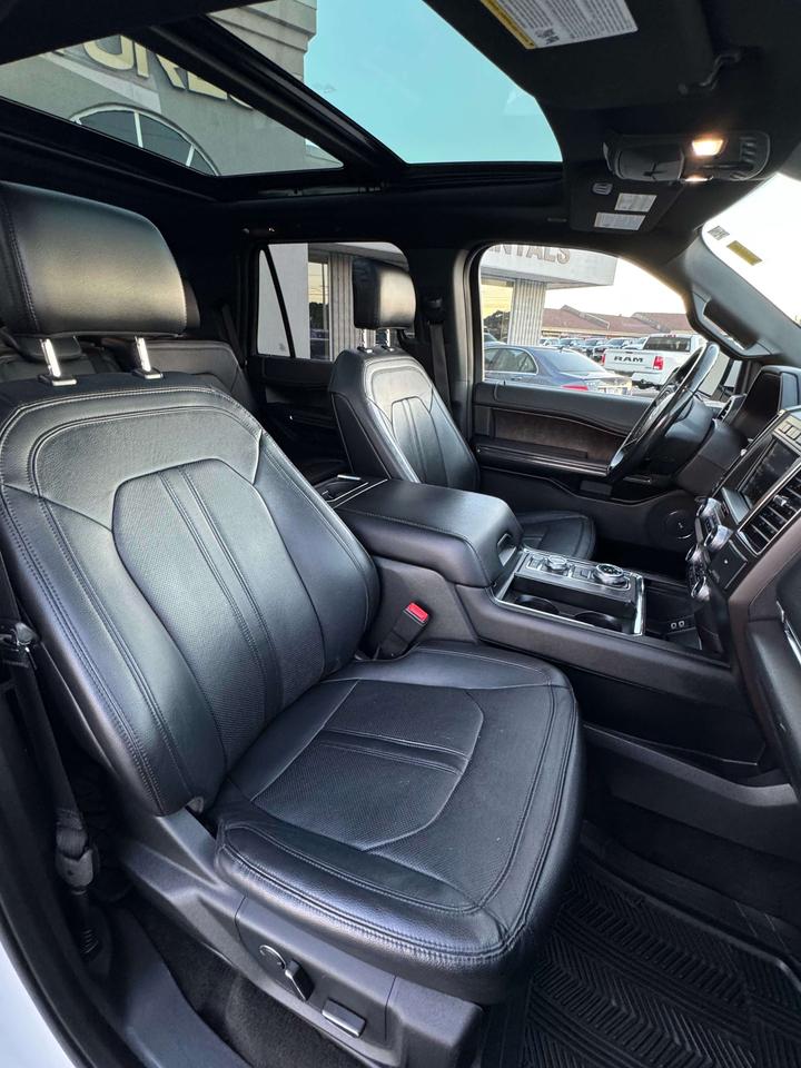 2019 Ford Expedition Limited 4X4 Photo