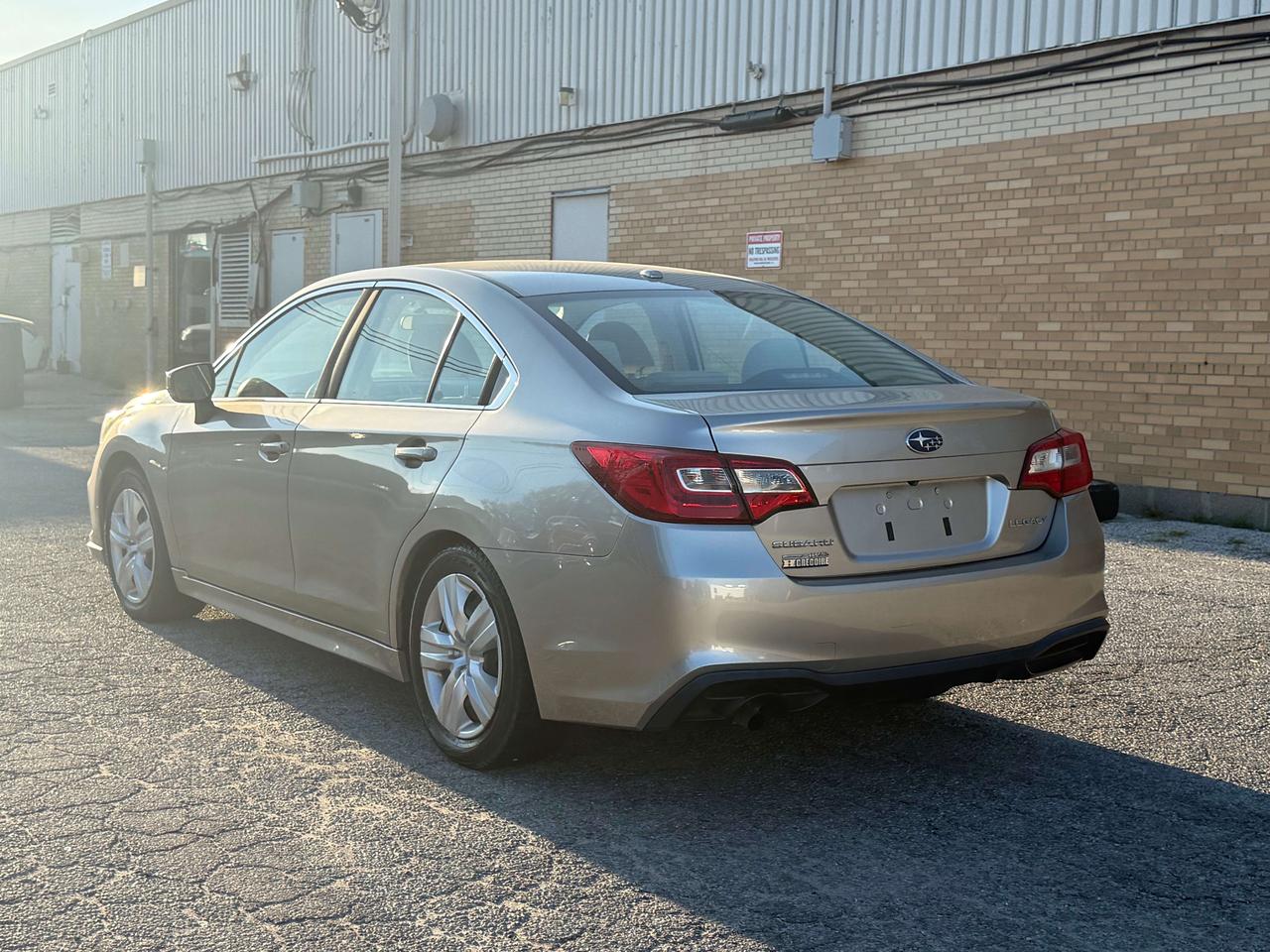 2019 Subaru Legacy 2.5i l 4Cyl l Auto l Full Time Symmetrical AWD l Photo3