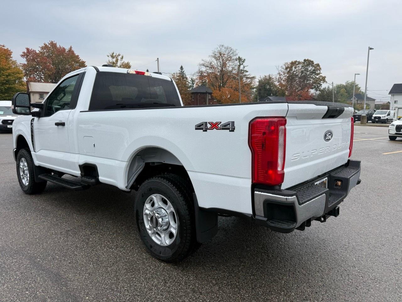 2027 Ford SUPER DUTY F-350 SRW  Photo