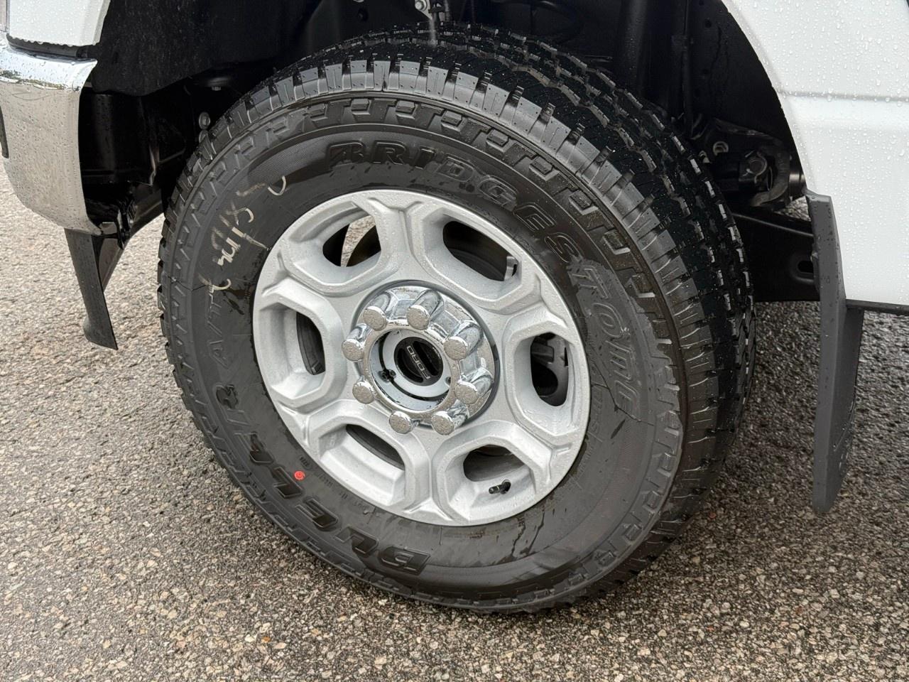 2027 Ford SUPER DUTY F-350 SRW  Photo