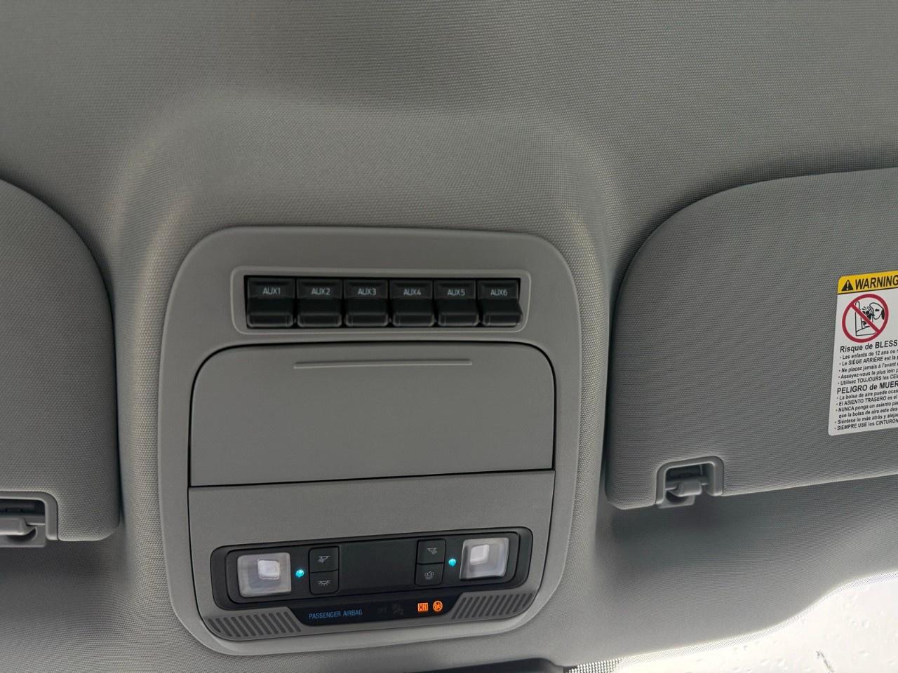 2027 Ford SUPER DUTY F-350 SRW  Photo