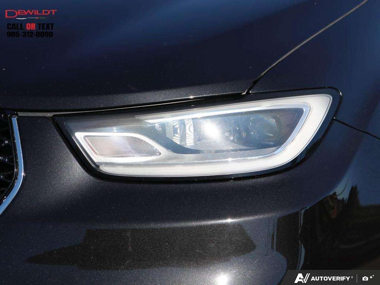 2023 Chrysler Pacifica LIMITED   UCONNECT THEATRE GROUP   1 OWNER Photo