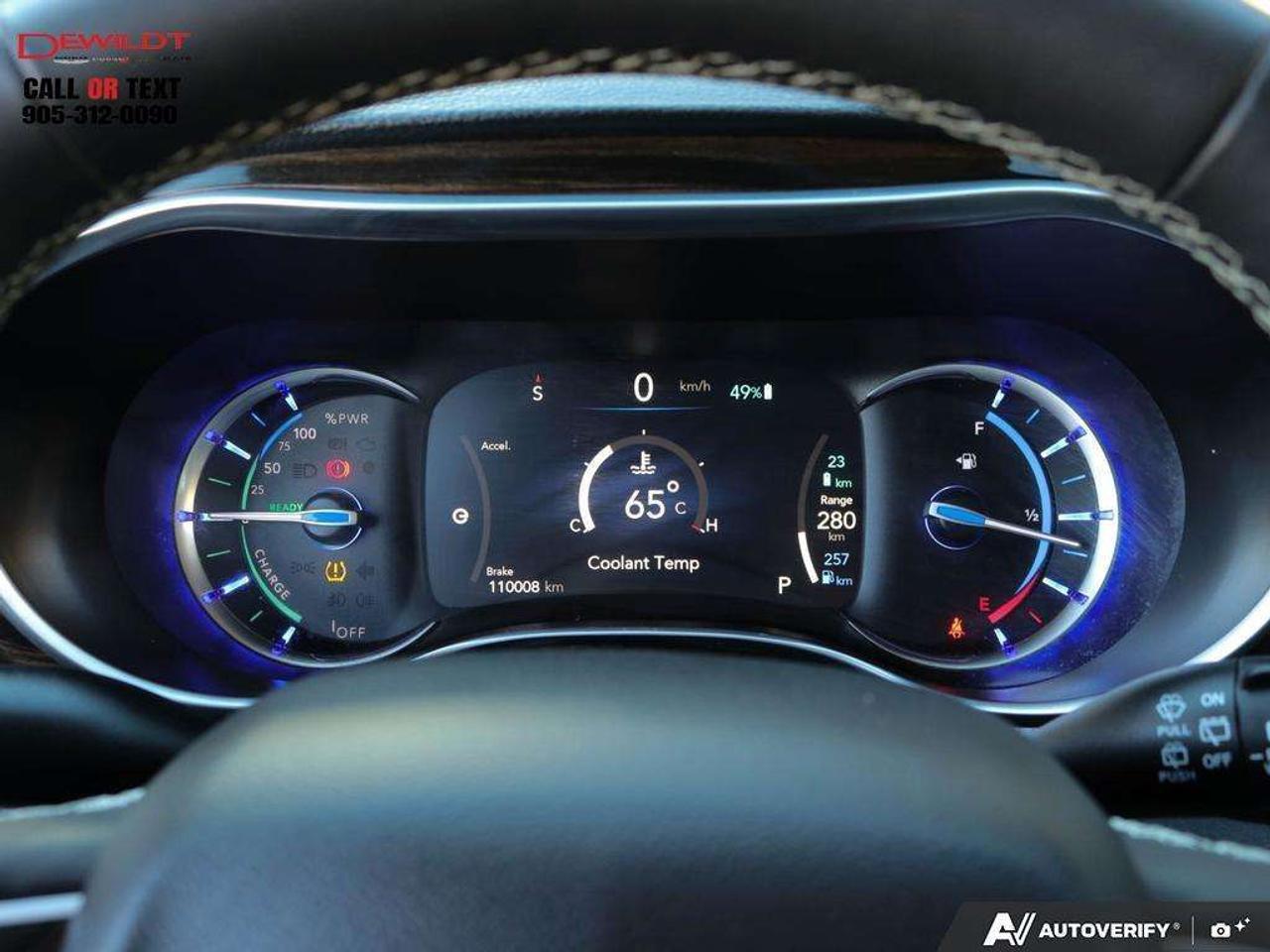 2023 Chrysler Pacifica LIMITED   UCONNECT THEATRE GROUP   1 OWNER Photo