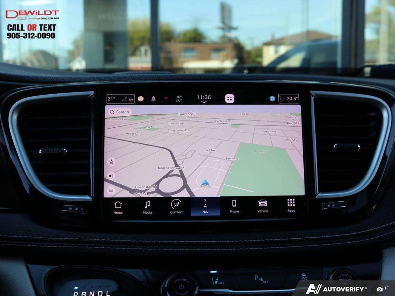 2023 Chrysler Pacifica LIMITED   UCONNECT THEATRE GROUP   1 OWNER Photo