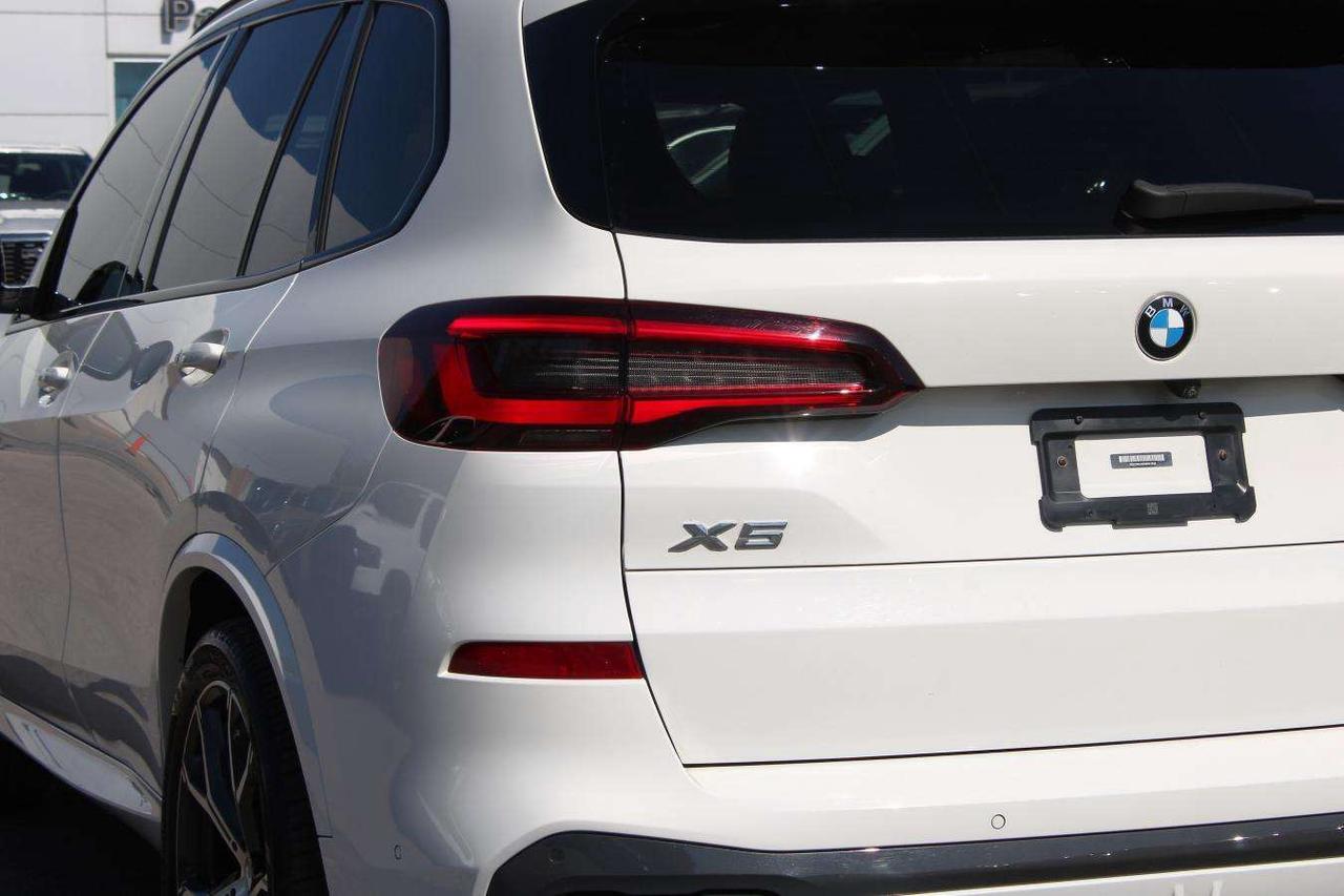 2022 BMW X5 Sport  Gps Moonroof ReverseCamera HtdSeats Parking Photo