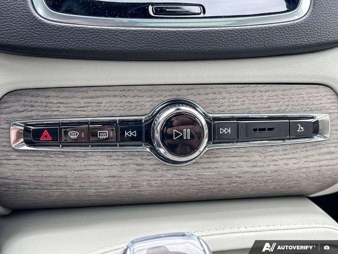 2024 Volvo XC90 Ultimate Bright Theme   MEM COOLD SEATS   3RD ROW SEATS Photo